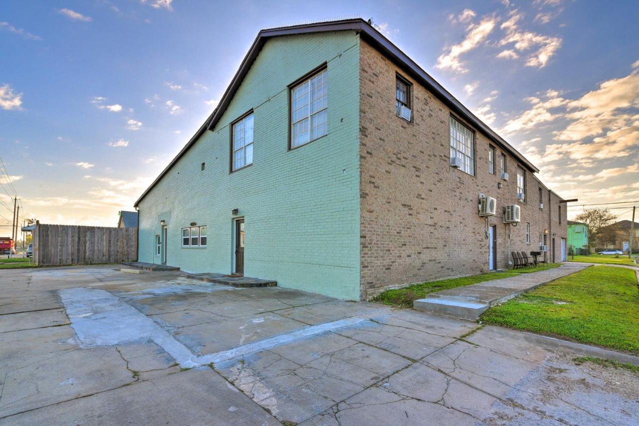 Beautiful Galveston Apt With Deck Less Than 3 Mi To Dtwn! المظهر الخارجي الصورة
