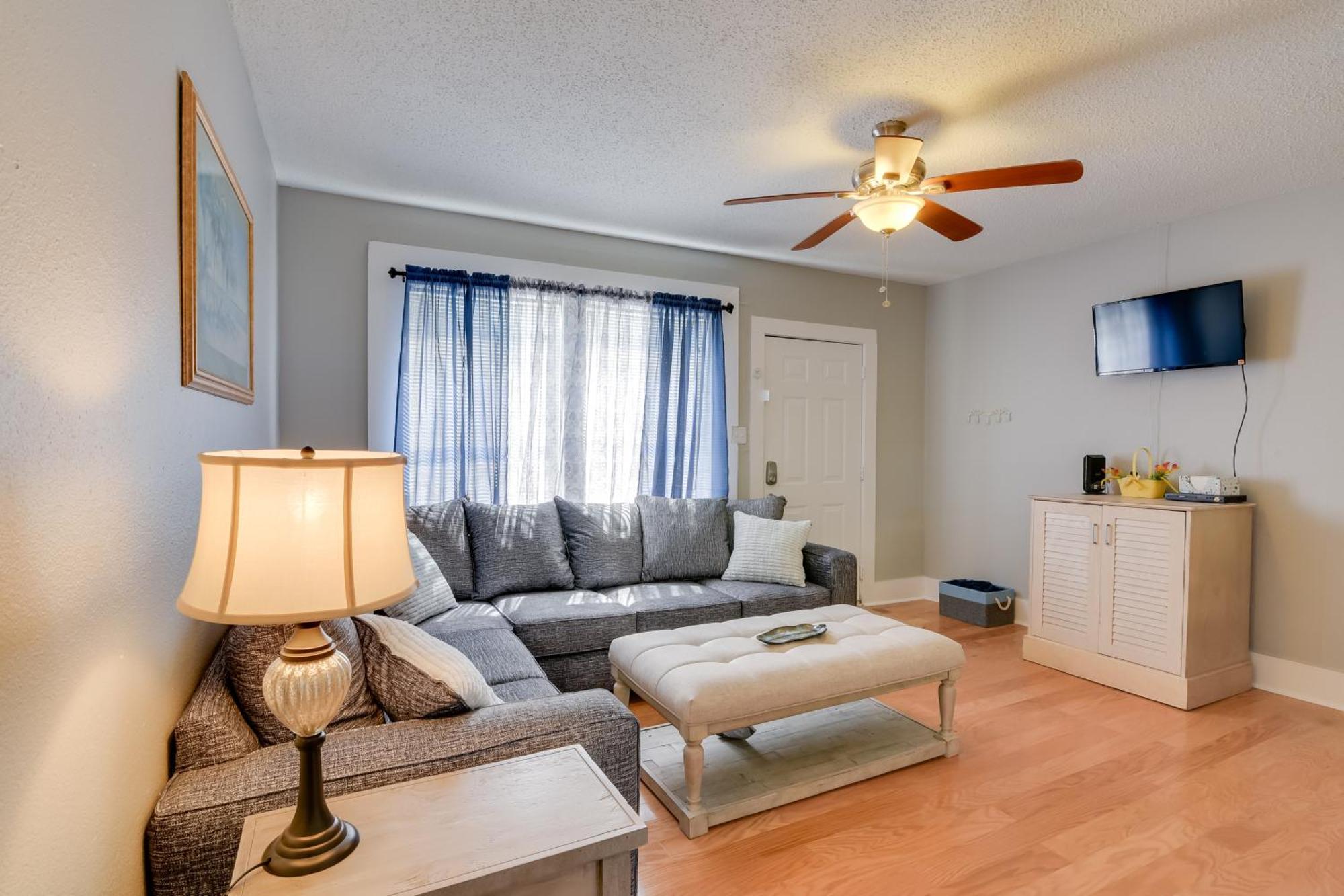 Beautiful Galveston Apt With Deck Less Than 3 Mi To Dtwn! المظهر الخارجي الصورة